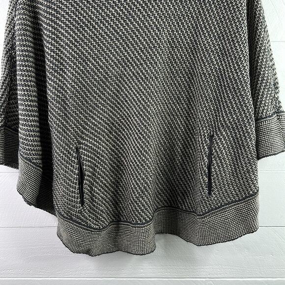 ROMEO + JULIET Blue Tan Knitted Turtleneck Batwing Short Sleeve Sweater Size S/M - Picture 6 of 13